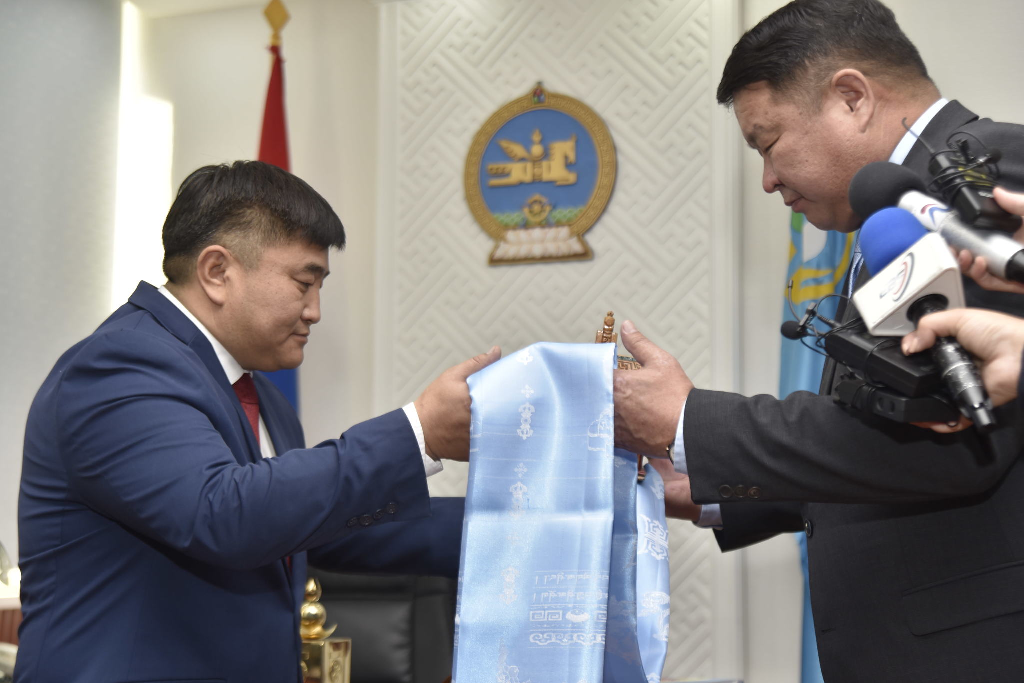     Орхон аймгийн засаг дарга Сэмжидийн Батжаргал “100 хоногт”